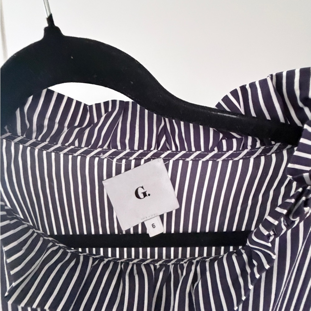 Chic Navy and White Striped Top